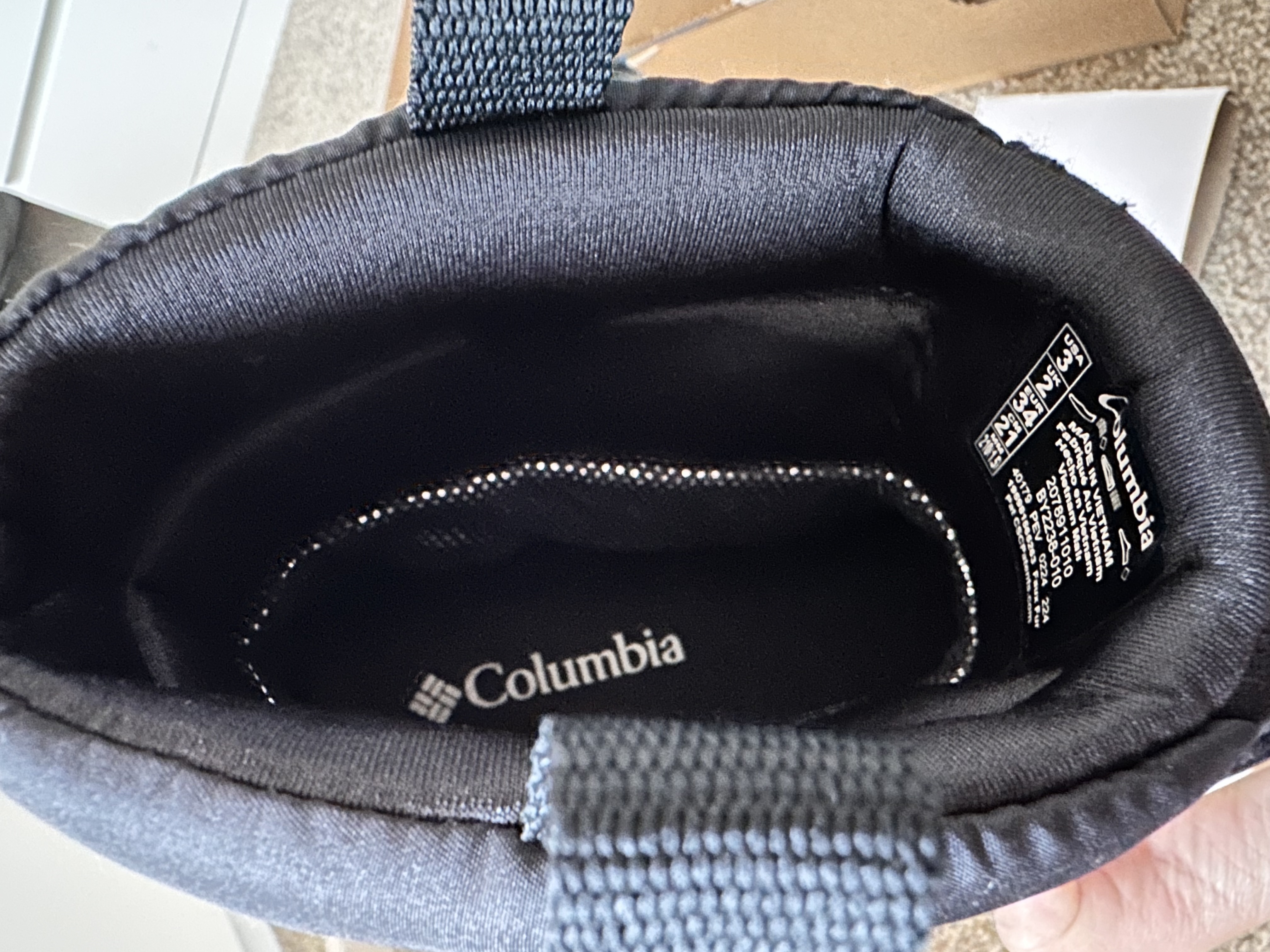 Columbia waterproof boots size3